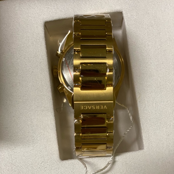 Versace - Picture 6 of 14